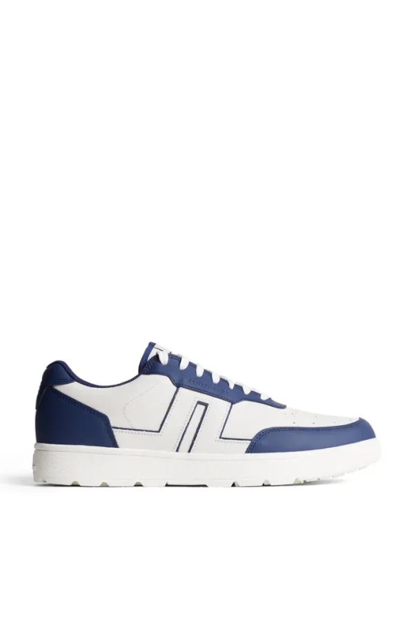 Ace Low-Top Golf Sneaker