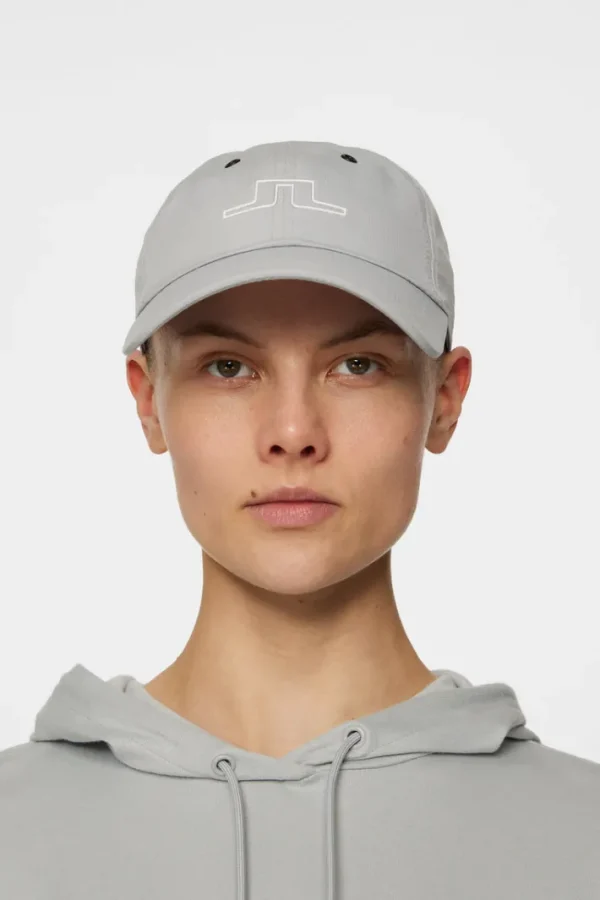 Lousia Cap