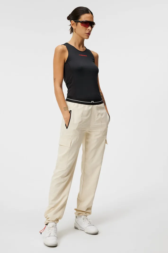 Tanice Top
